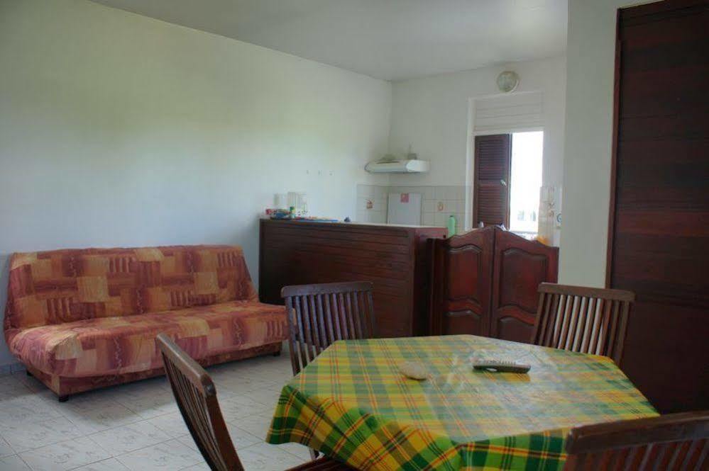Au Jardin De Beausejour Hotell Capesterre Exteriör bild